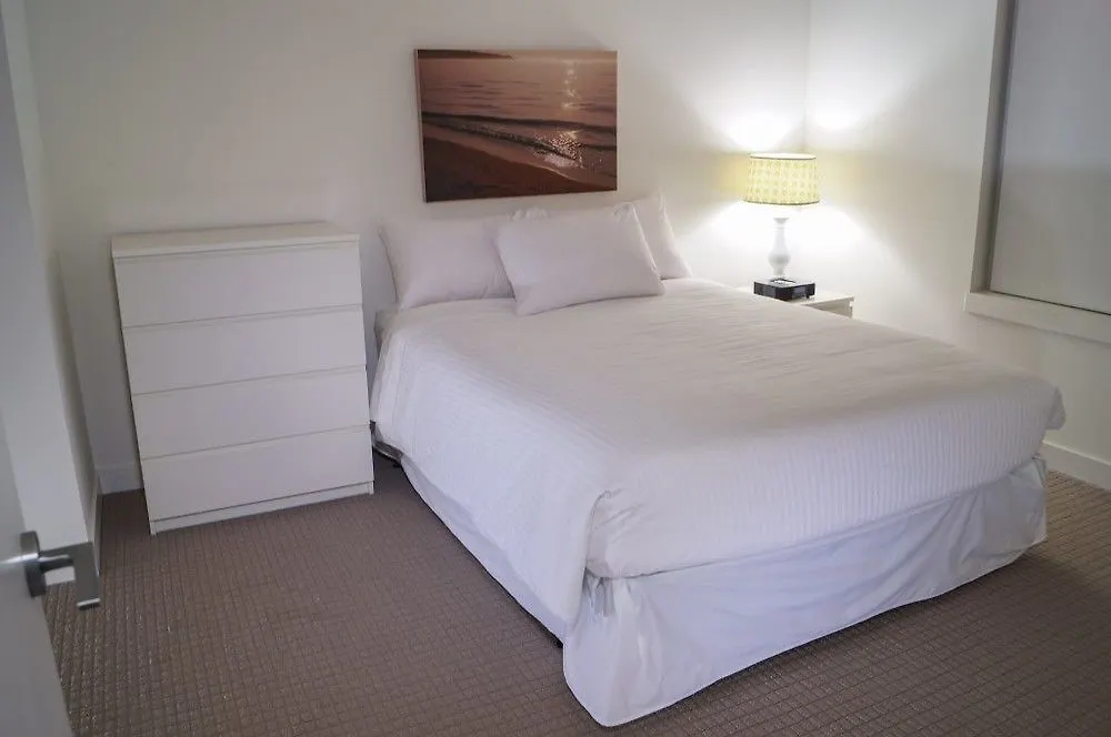 Princeton Executive Suites - Century Park Edmonton 4*,  Canada